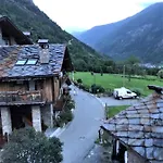 Maison Belle Vue Monte Bianco Vicino A Courmayeur דירה *