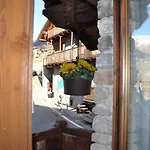 Maison Belle Vue Monte Bianco Vicino A Courmayeur * Villaret