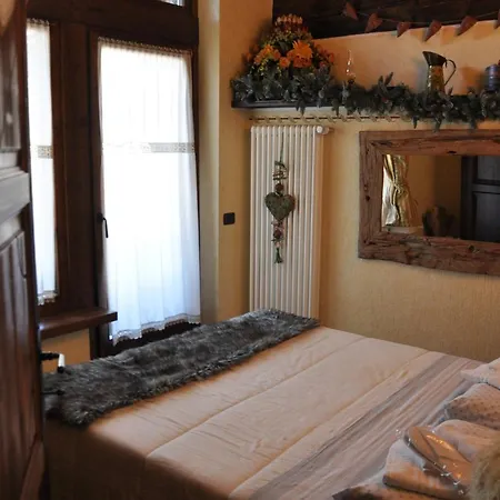 Maison Belle Vue Monte Bianco Vicino A Courmayeur Апартаменты *